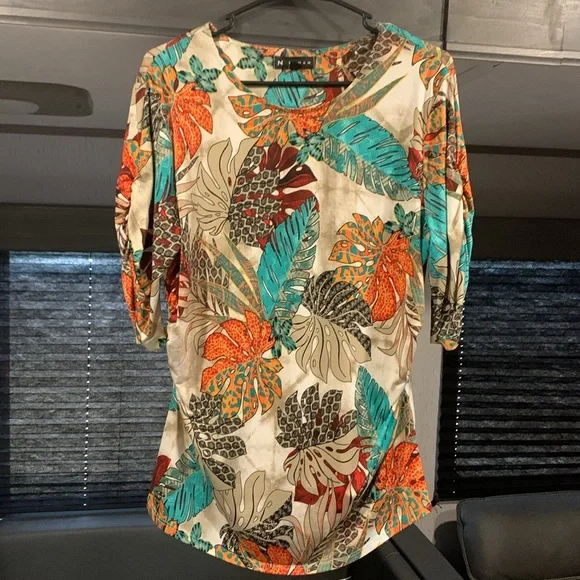 N Touch Medium Tropical Paradise Collection Blouse - Picture 7 of 7